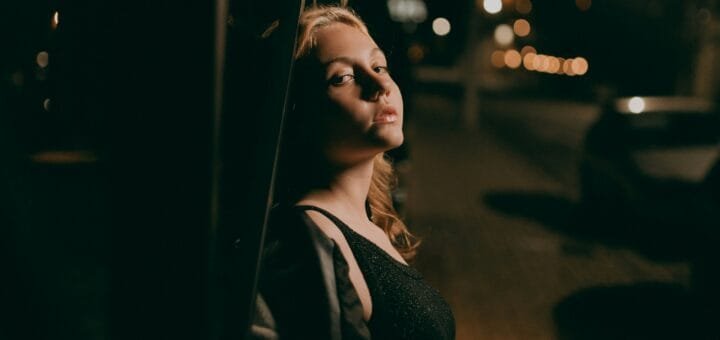 roads, paths, etc.: path down to Cala Carbón